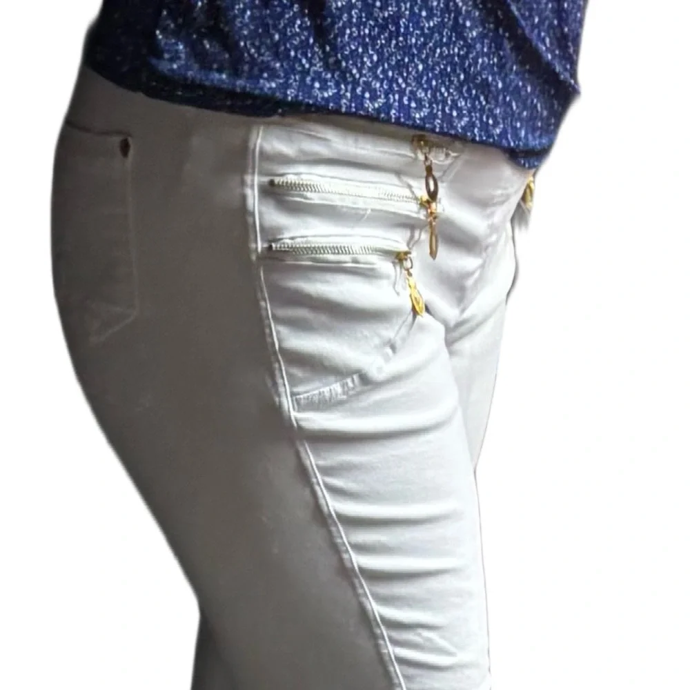 Thrill Women's Crisp White Jeggings - Picture 3 of 11